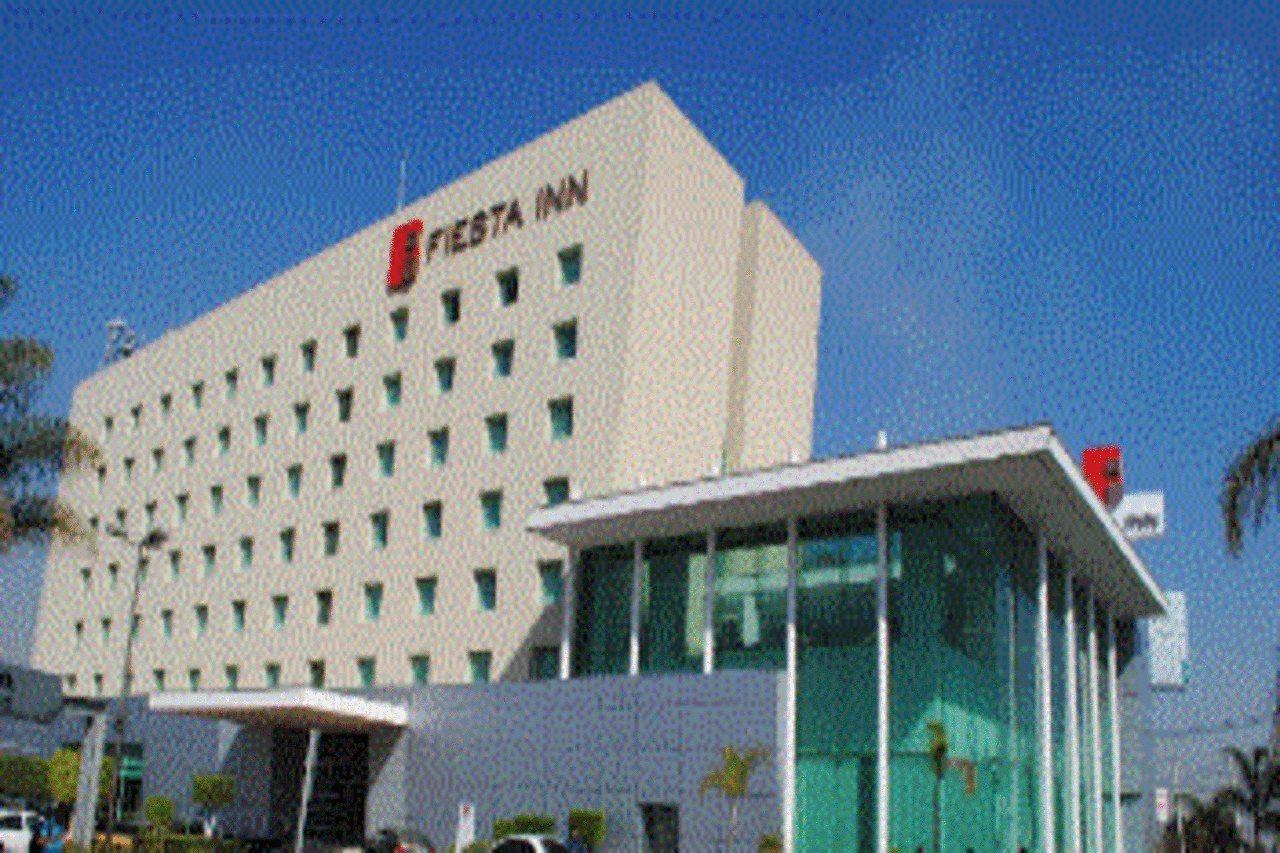Fiesta Inn Cuautitlan Куаутитлан-Искальи Экстерьер фото