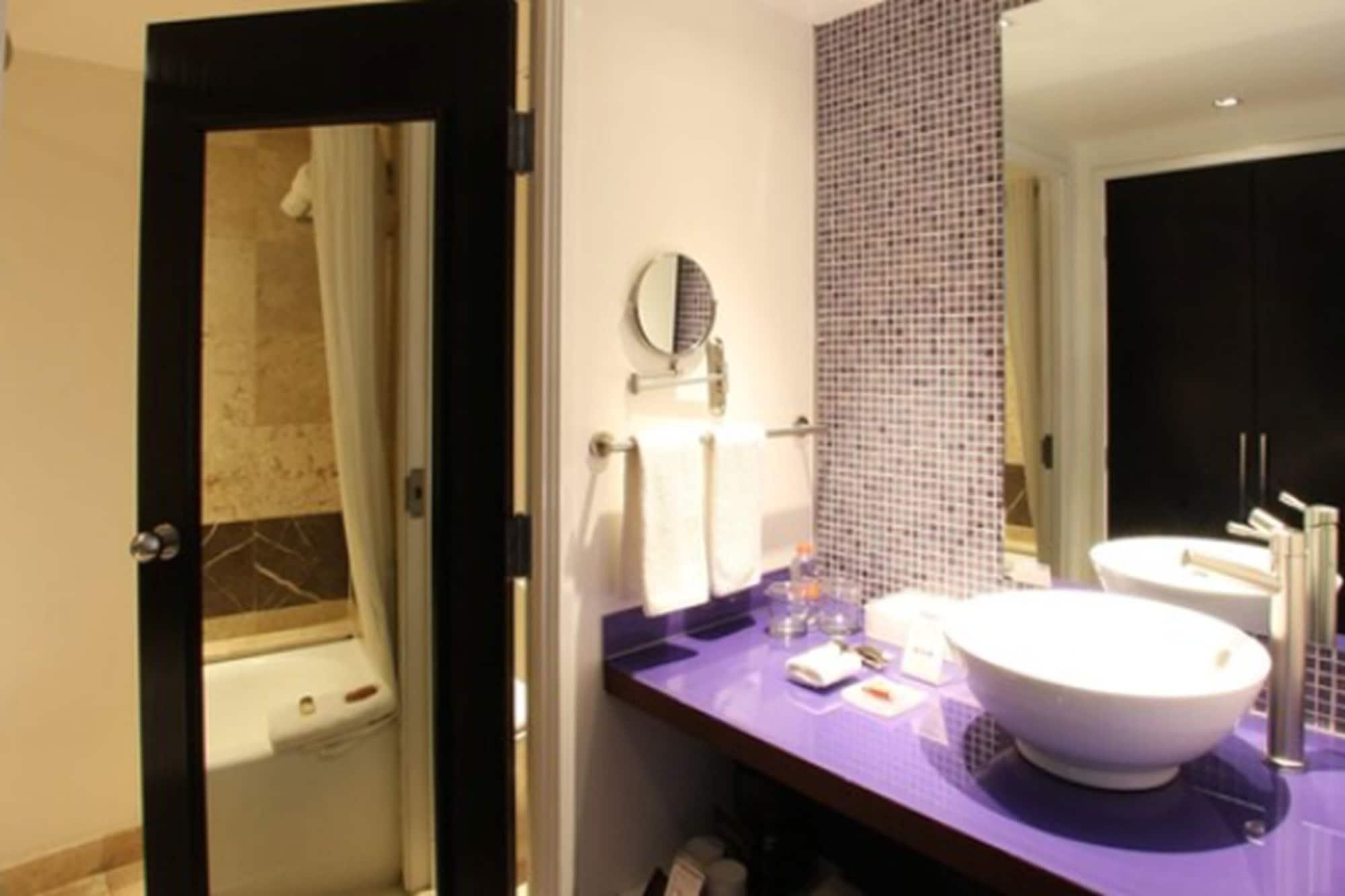 Fiesta Inn Cuautitlan Куаутитлан-Искальи Экстерьер фото