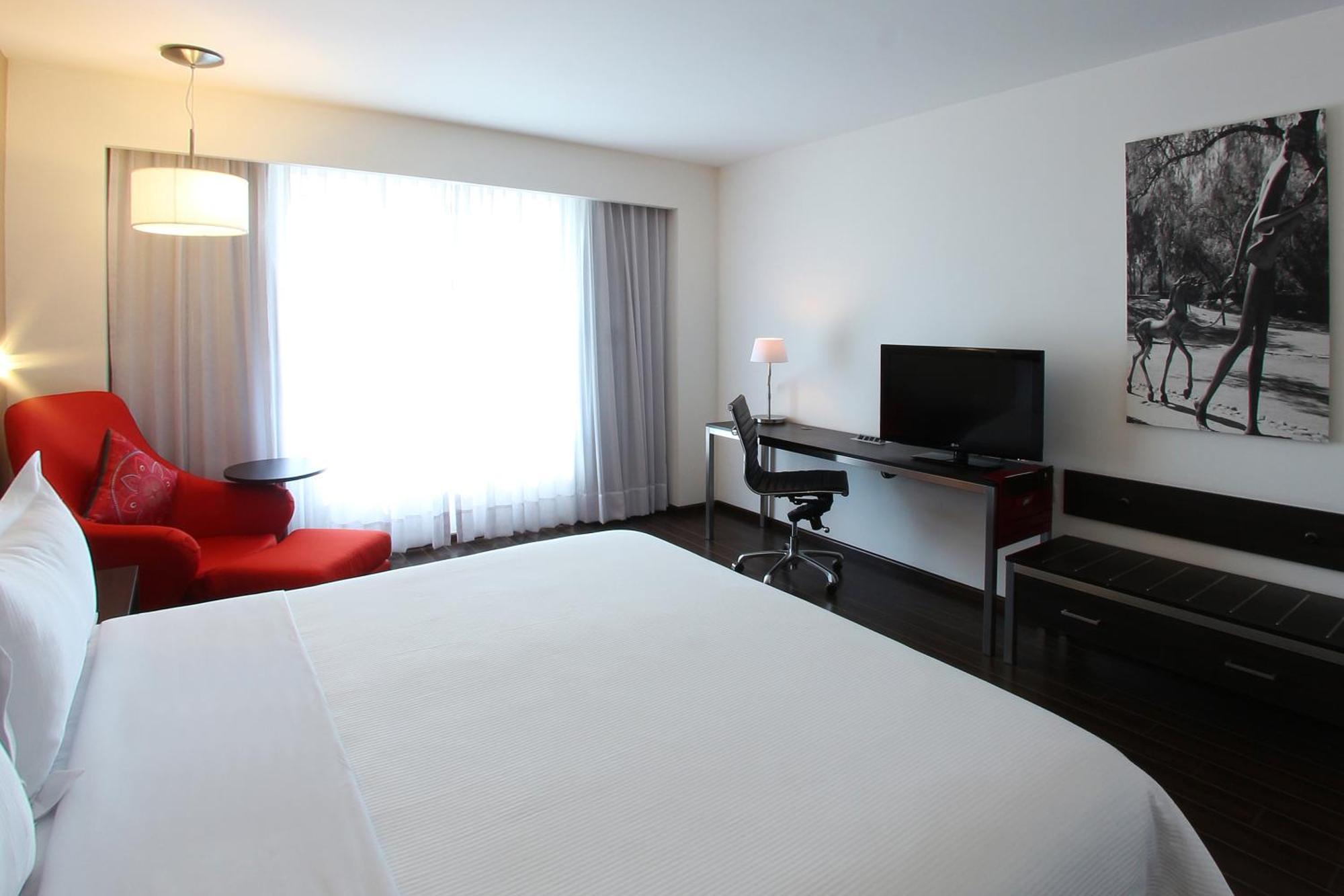 Fiesta Inn Cuautitlan Куаутитлан-Искальи Экстерьер фото