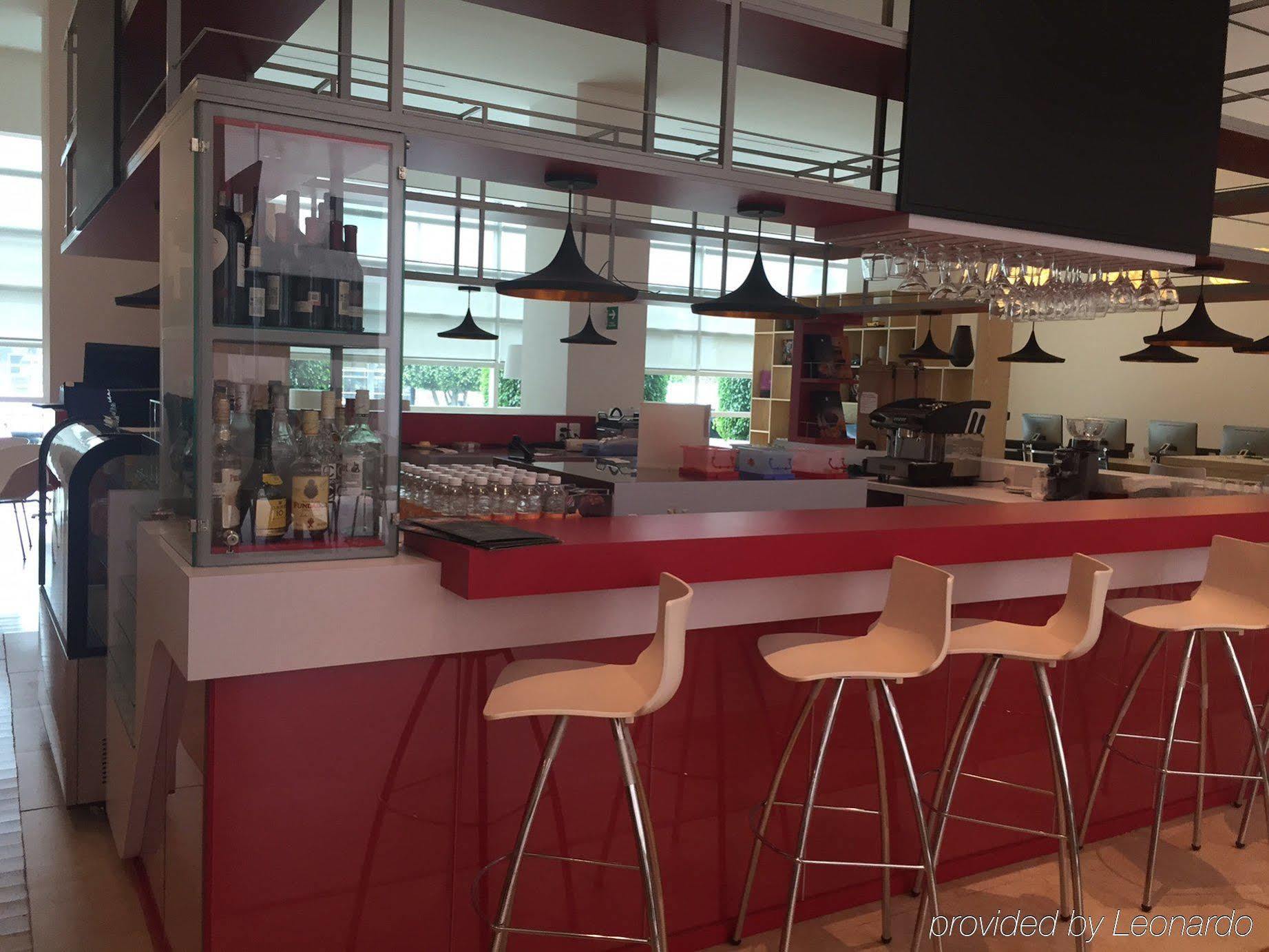 Fiesta Inn Cuautitlan Куаутитлан-Искальи Экстерьер фото