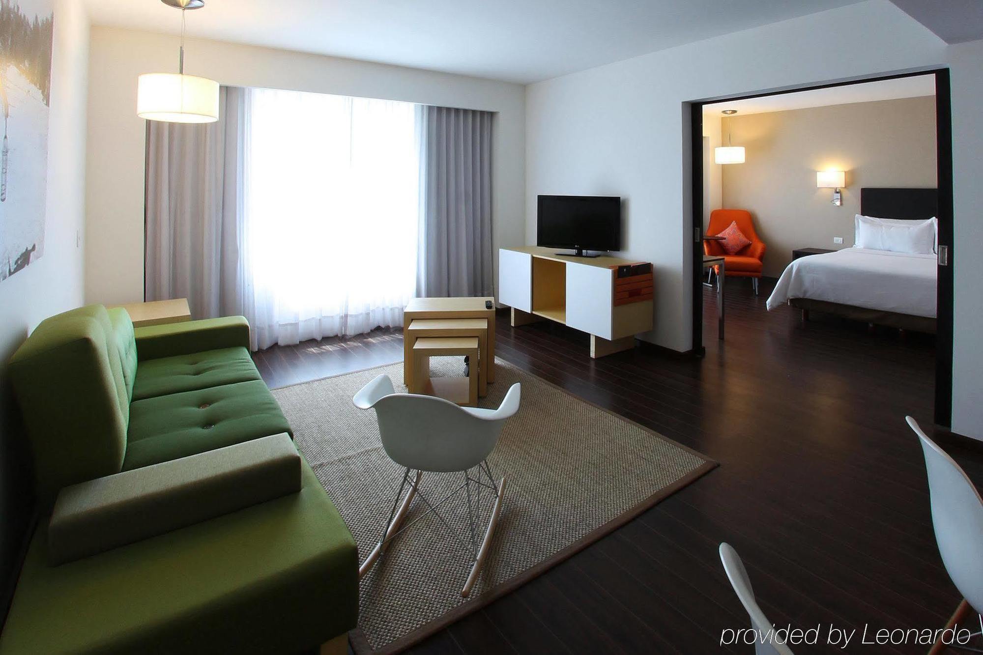 Fiesta Inn Cuautitlan Куаутитлан-Искальи Экстерьер фото